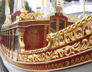 barge gloriana feuille d'or